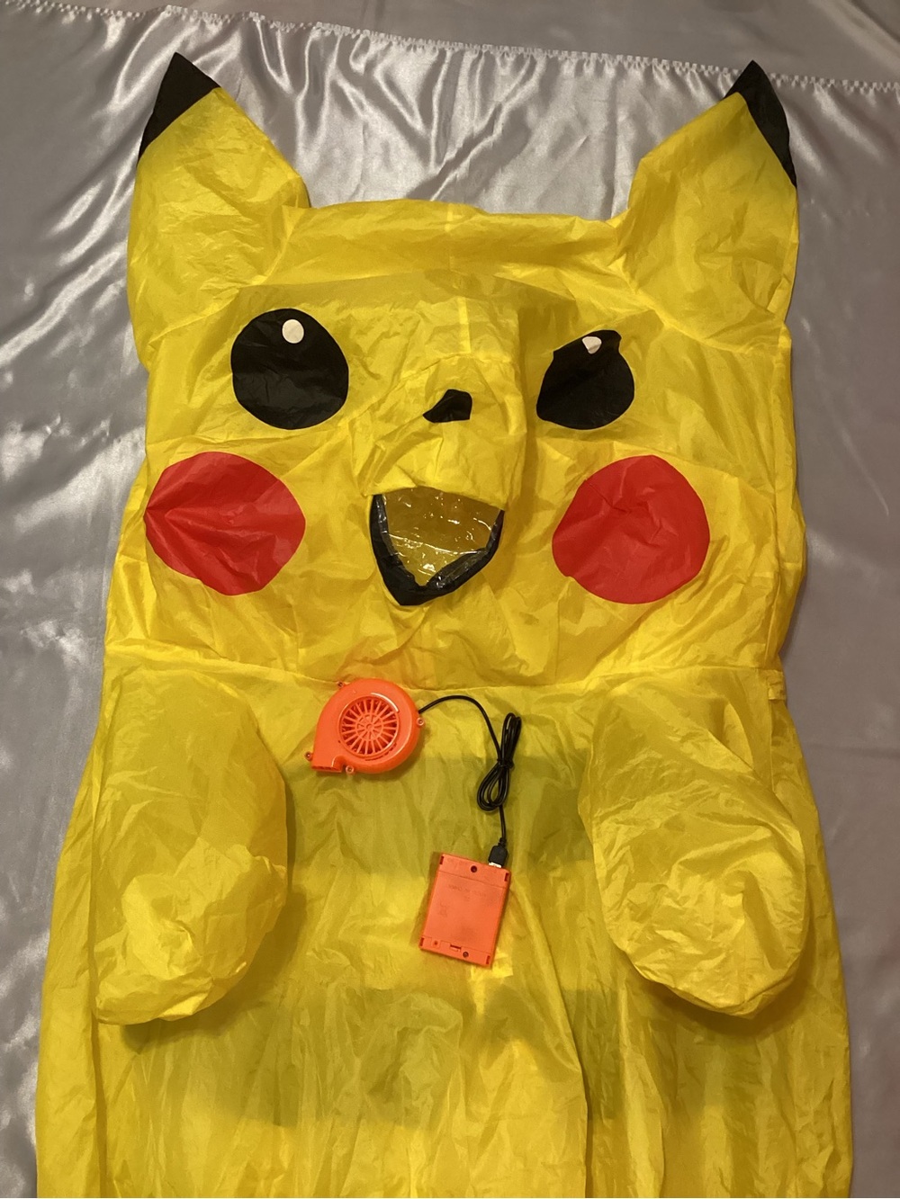 Adult Pokémon Pikachu Inflatable Costume - Picture 4 of 13
